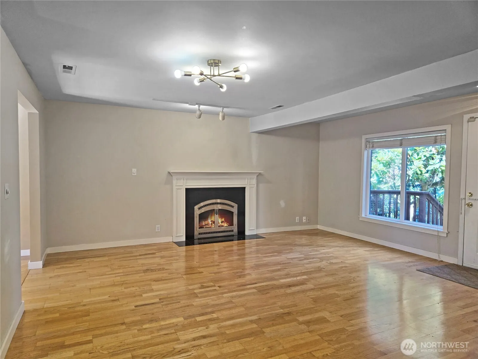 10253 NE 64th Street , Kirkland, WA 98033