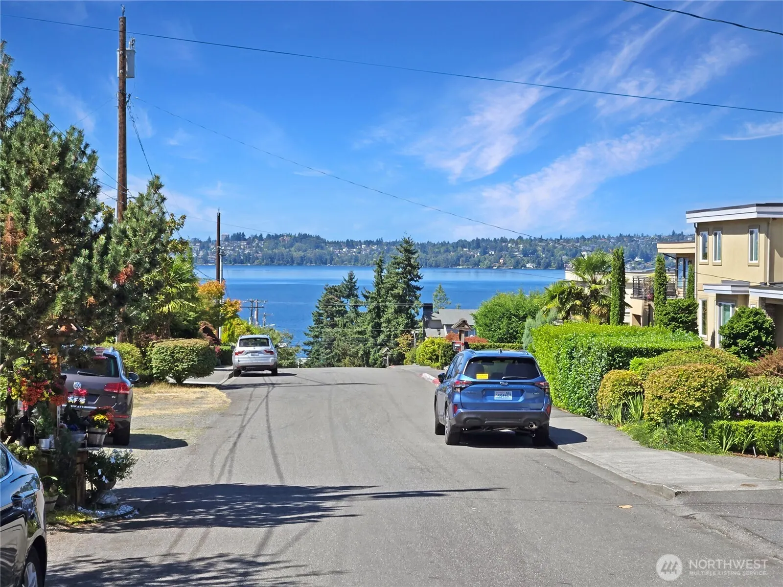 10253 NE 64th Street , Kirkland, WA 98033