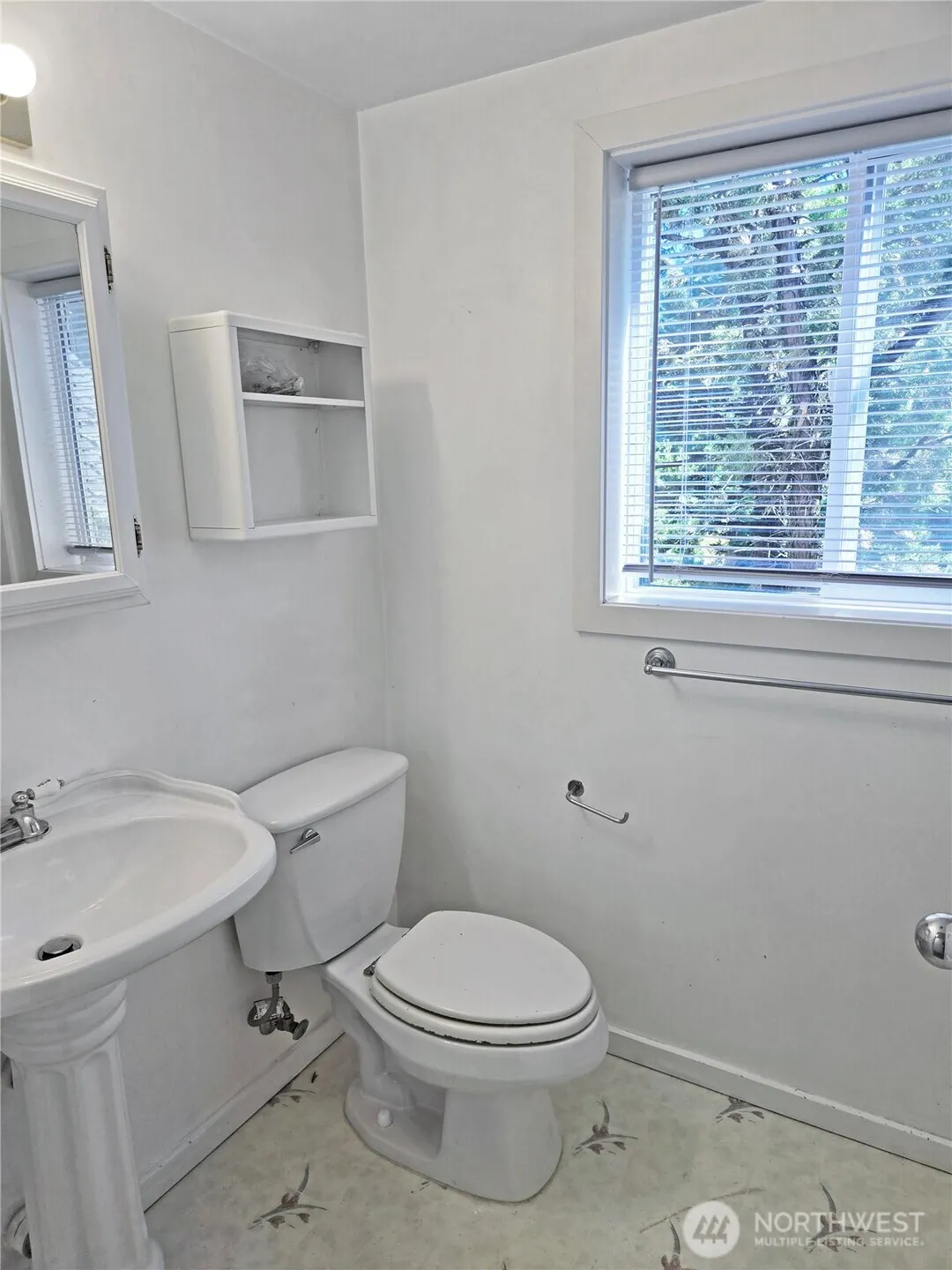 10253 NE 64th Street , Kirkland, WA 98033