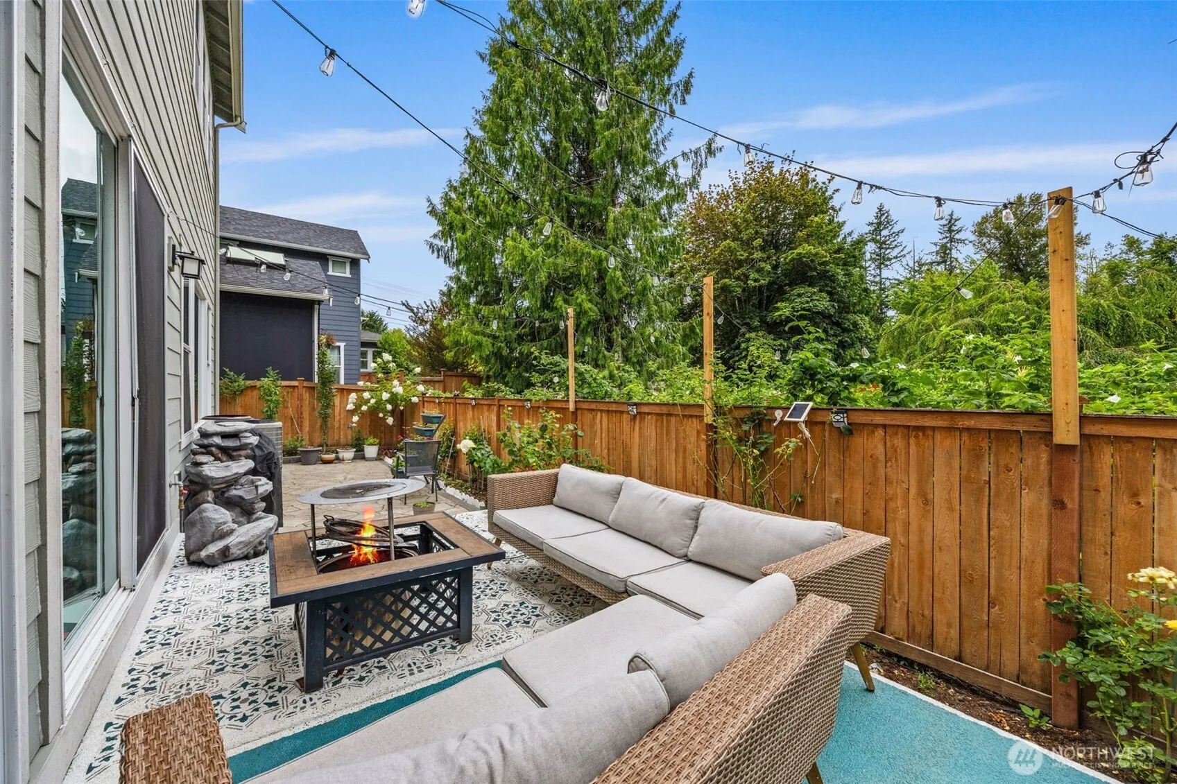 21832 SE 5th Place , Sammamish, WA 98074