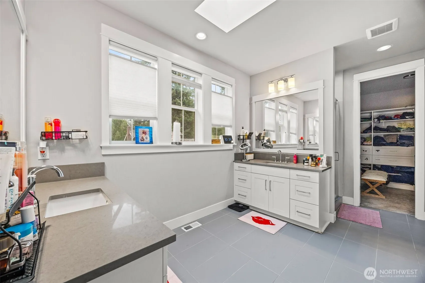 21832 SE 5th Place , Sammamish, WA 98074