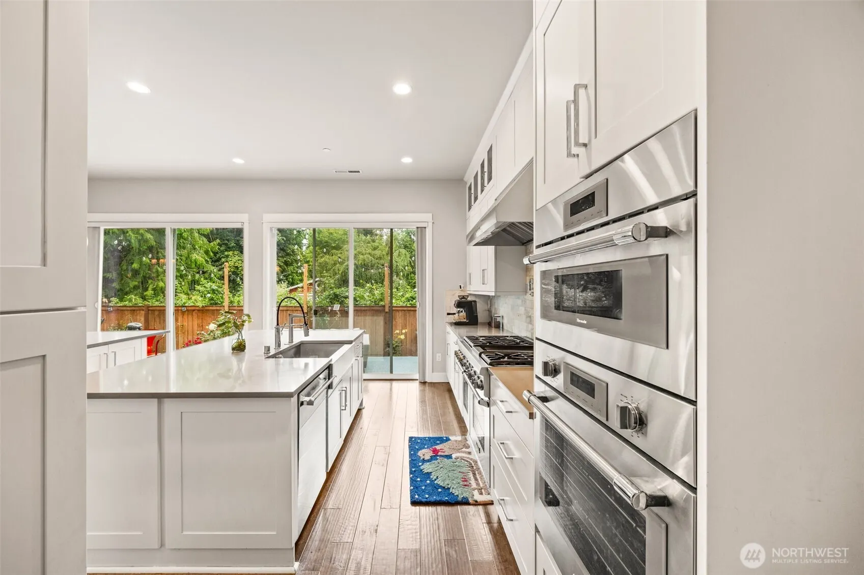 21832 SE 5th Place , Sammamish, WA 98074