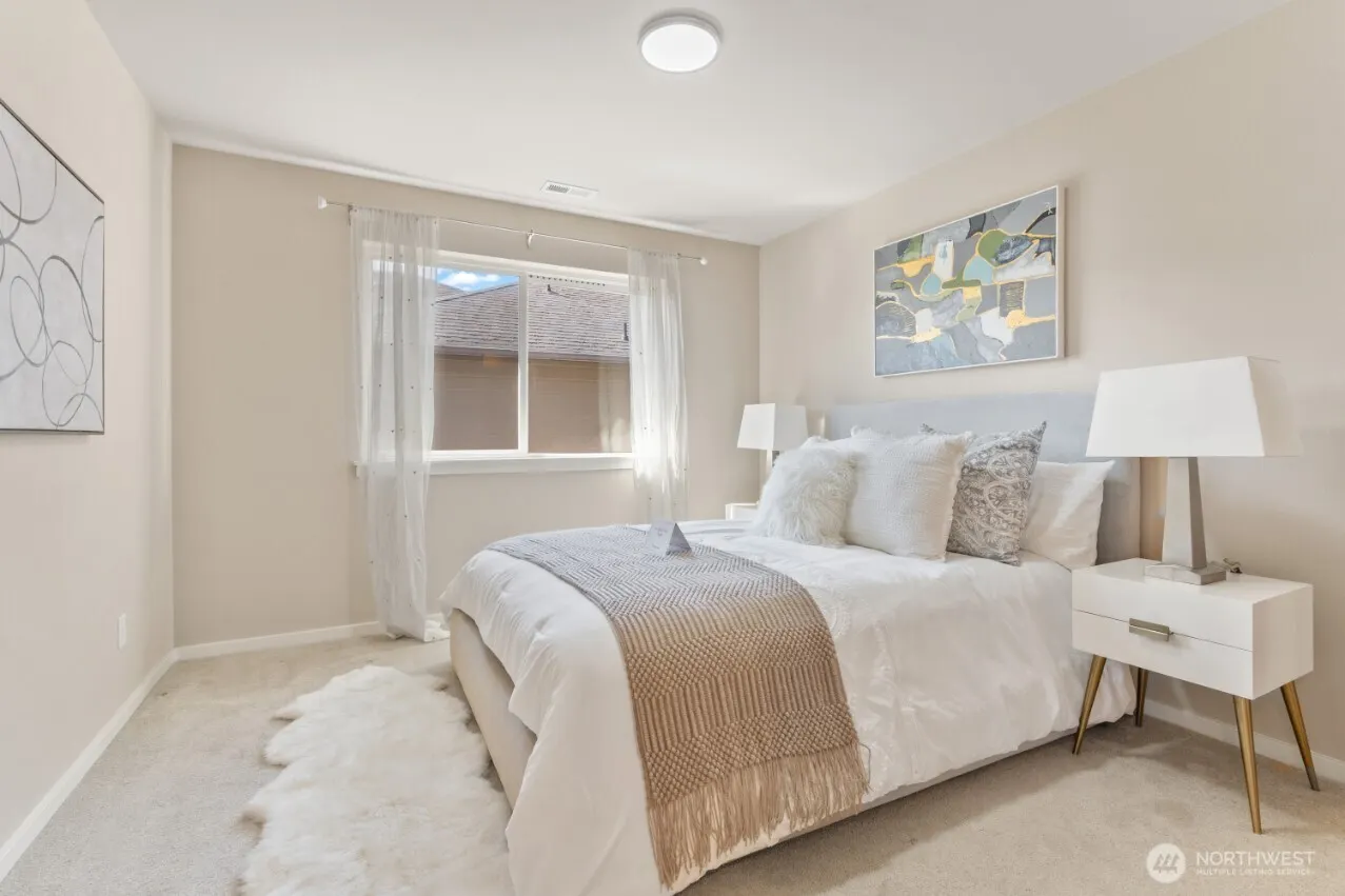 16425 SE 46th Court , Bellevue, WA 98006