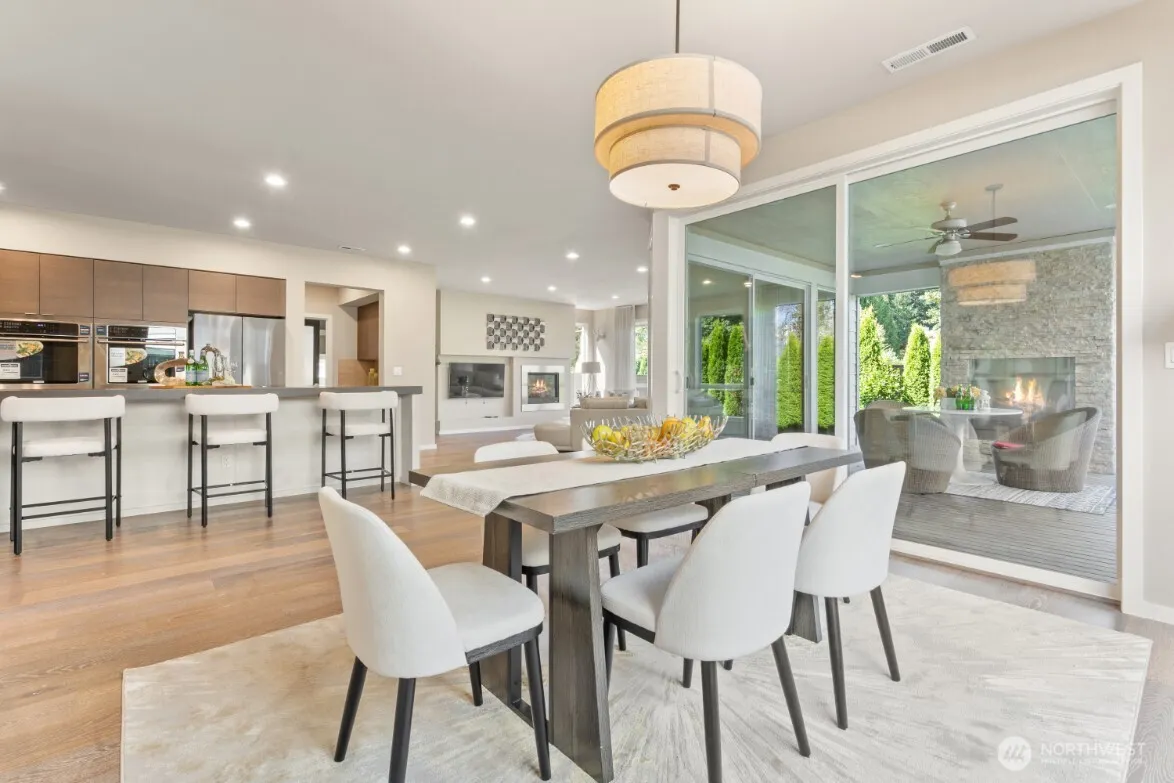 16425 SE 46th Court , Bellevue, WA 98006