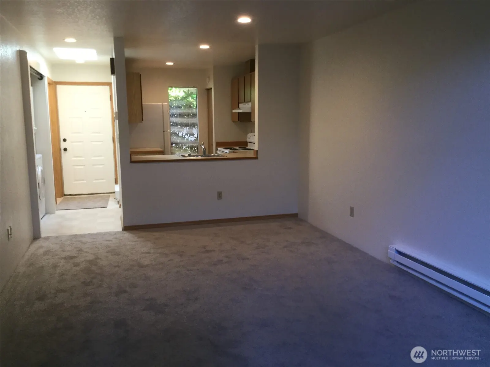 10145 NE 137th Place #7, Kirkland, WA 98034
