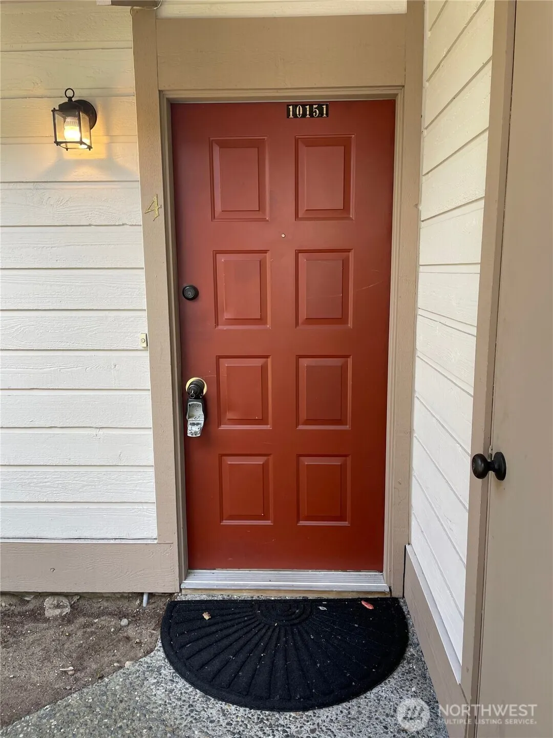 10145 NE 137th Place #7, Kirkland, WA 98034