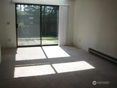 10145 NE 137th Place #7, Kirkland, WA 98034