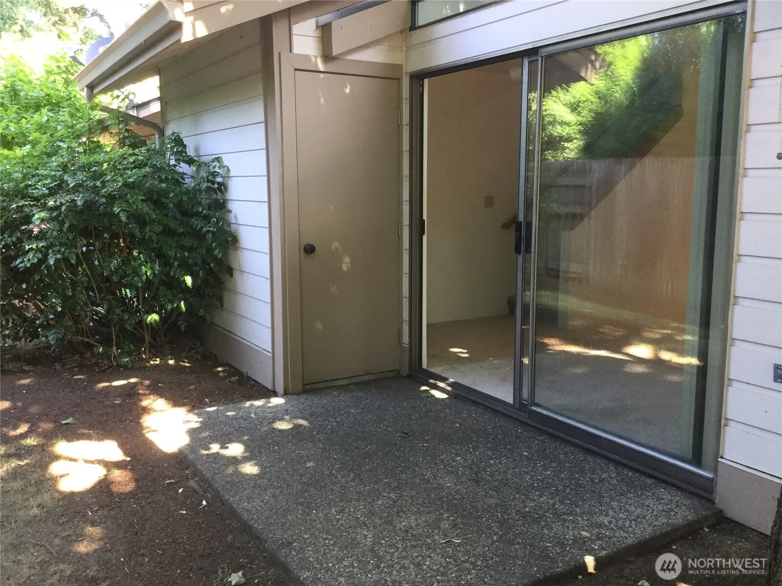 10145 NE 137th Place #7, Kirkland, WA 98034