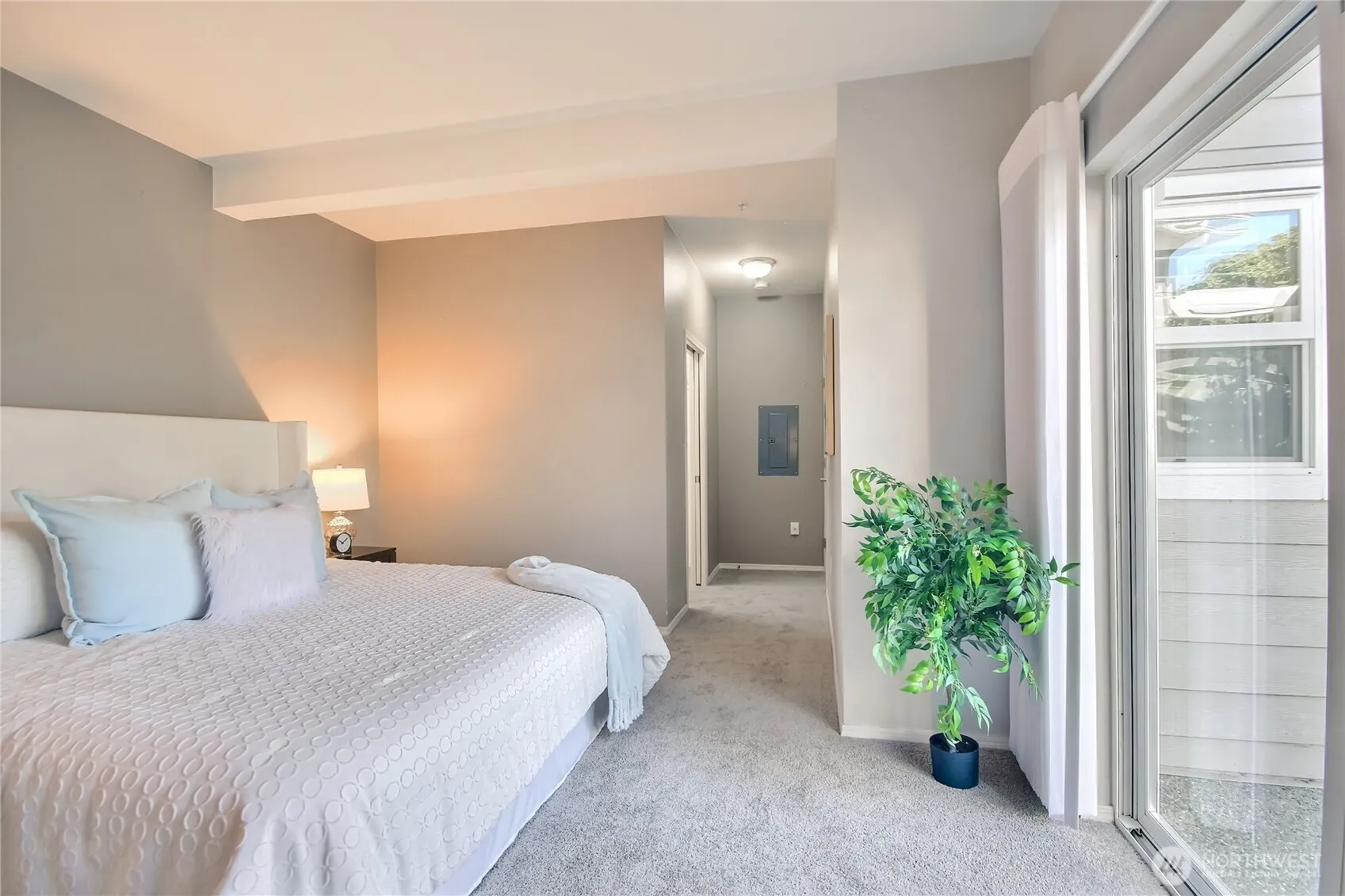 22475 SE 38th Terrace #1418, Issaquah, WA 98029-6283