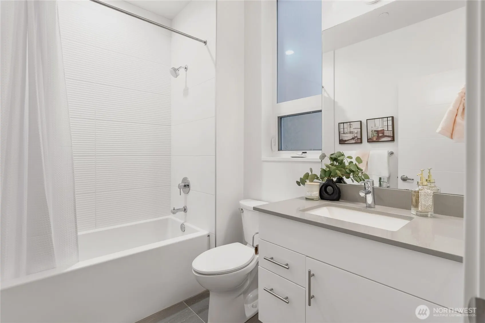 3611 2nd Avenue NW, Seattle, WA 98107-7912