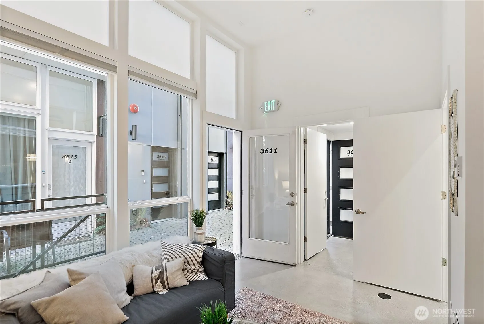 3611 2nd Avenue NW, Seattle, WA 98107-7912
