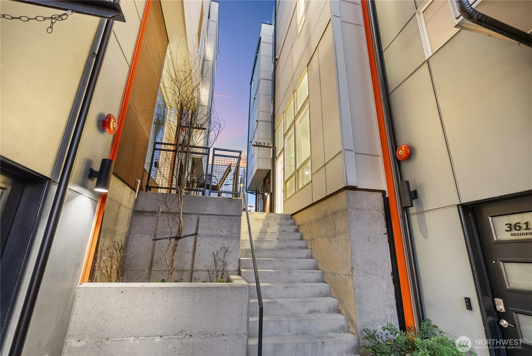 3611 2nd Avenue NW, Seattle, WA 98107-7912
