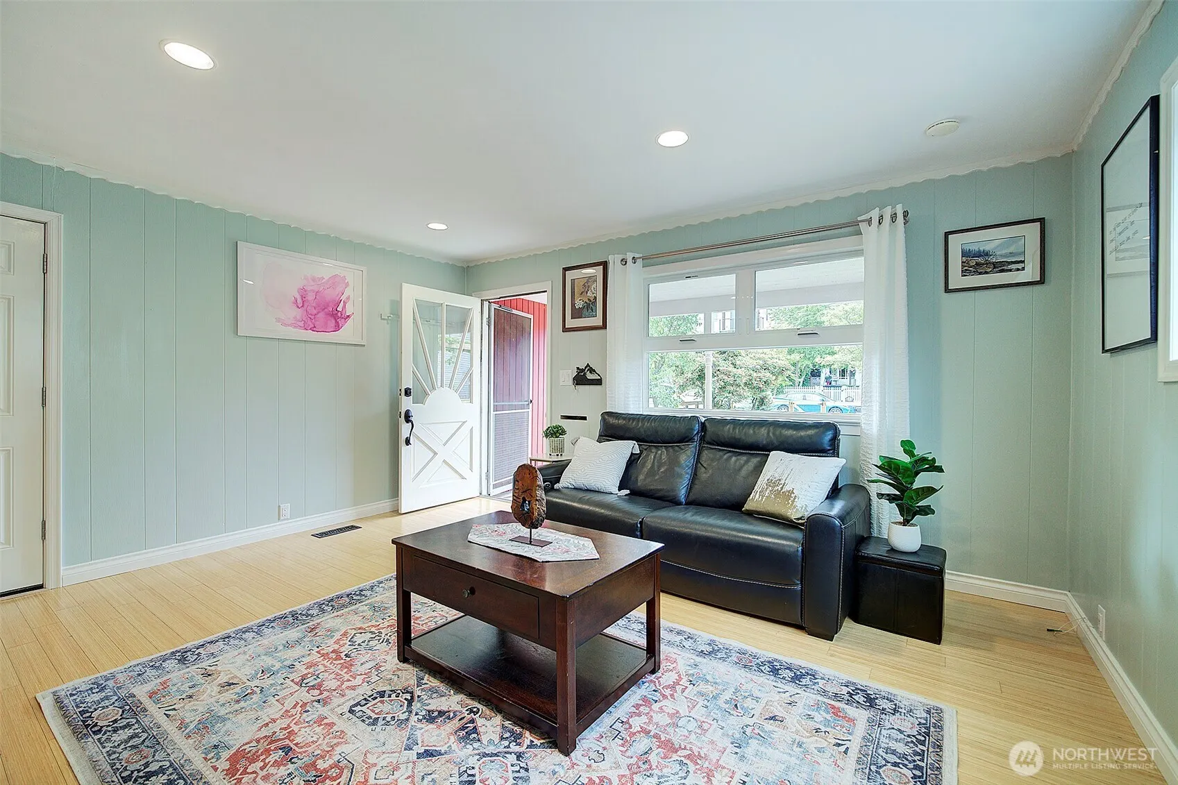 112 NW 83rd Street , Seattle, WA 98117