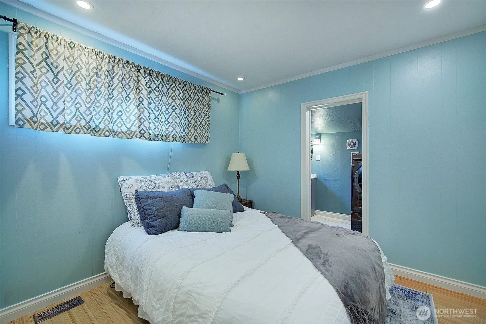 112 NW 83rd Street , Seattle, WA 98117