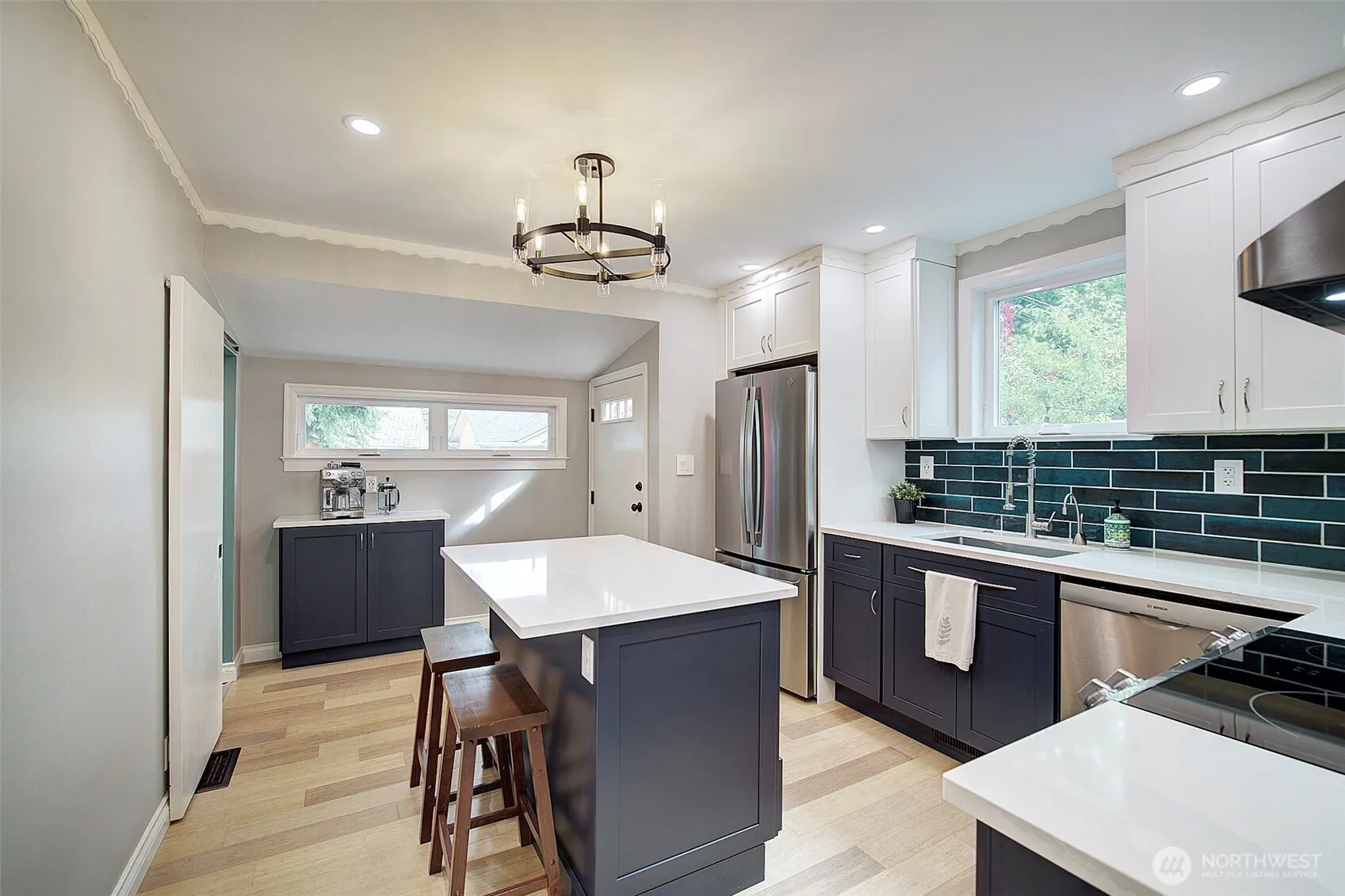112 NW 83rd Street , Seattle, WA 98117
