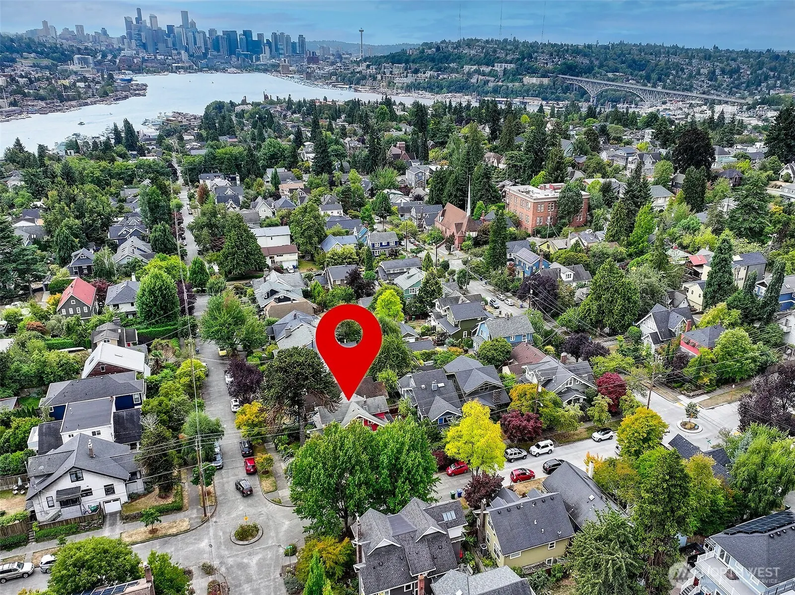 4233 Corliss Avenue N, Seattle, WA 98103