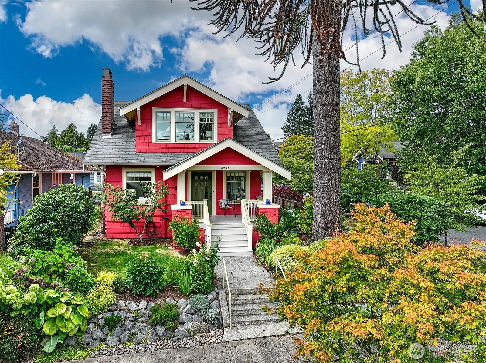 4233 Corliss Avenue N, Seattle, WA 98103