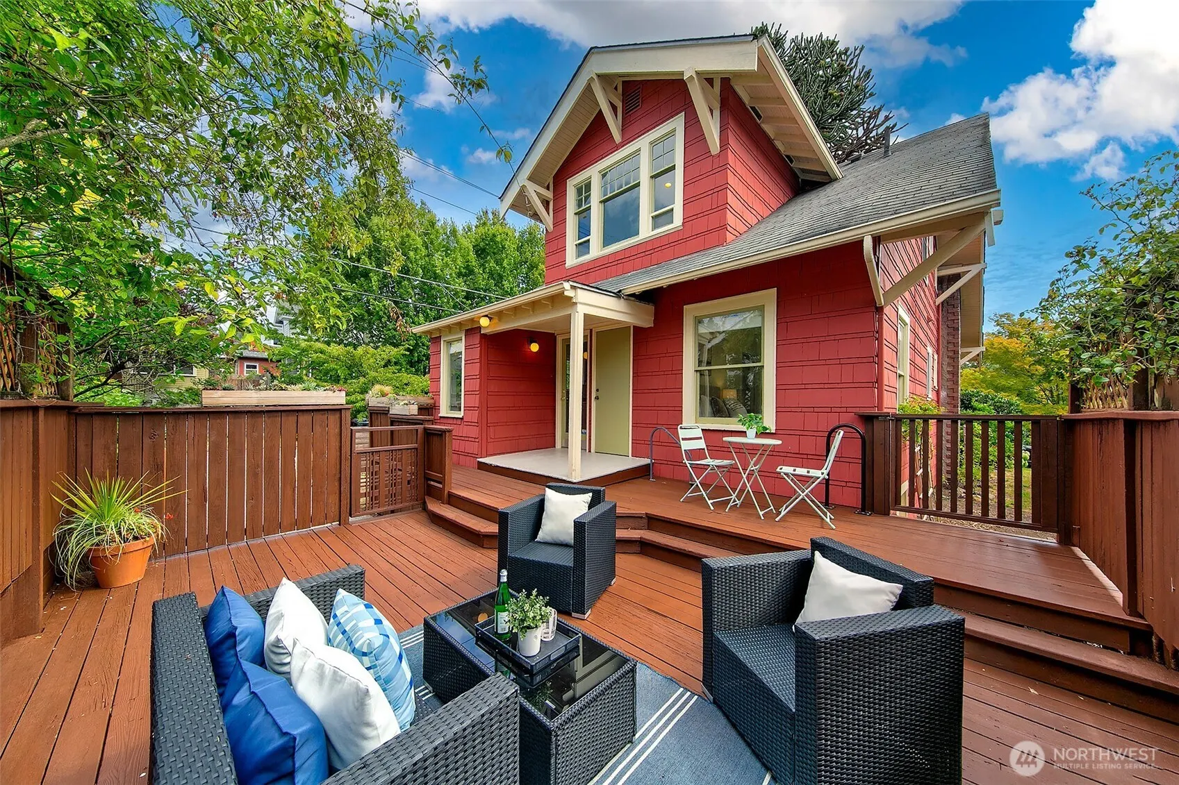 4233 Corliss Avenue N, Seattle, WA 98103