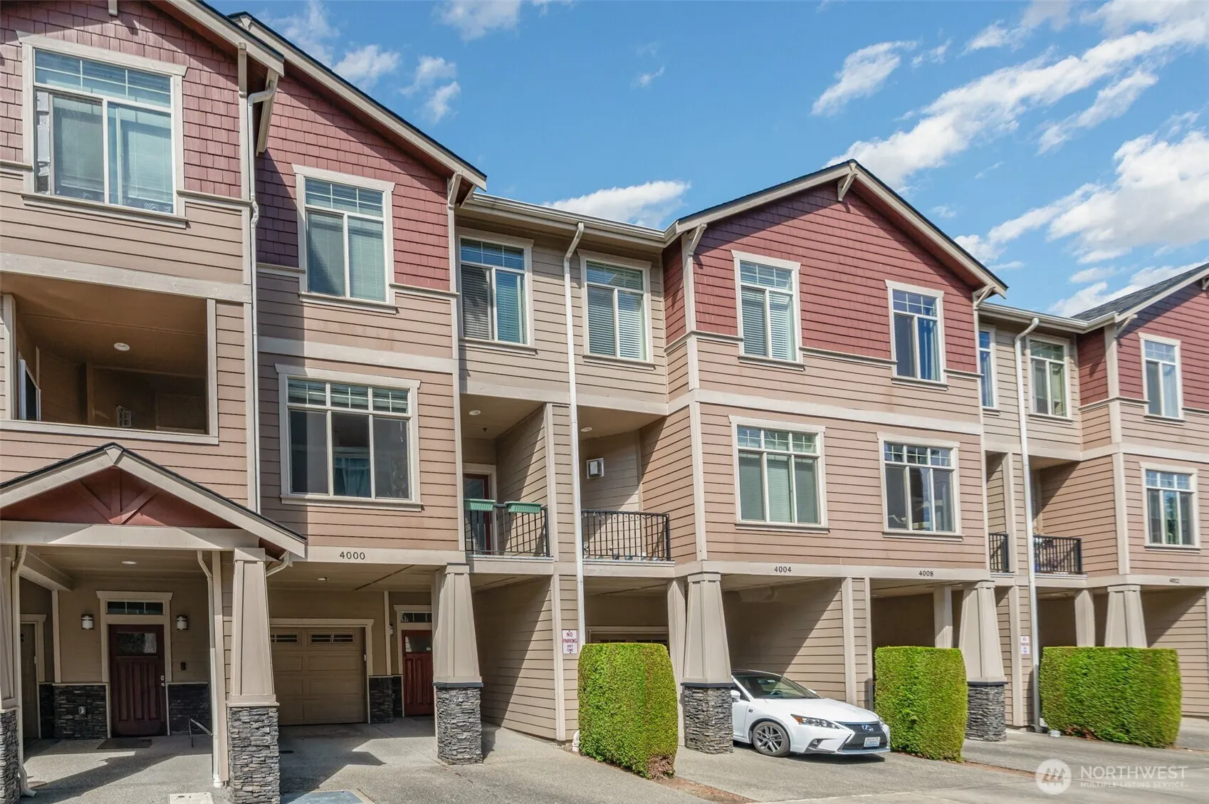 4000 NE 3rd Place #5, Renton, WA 98056