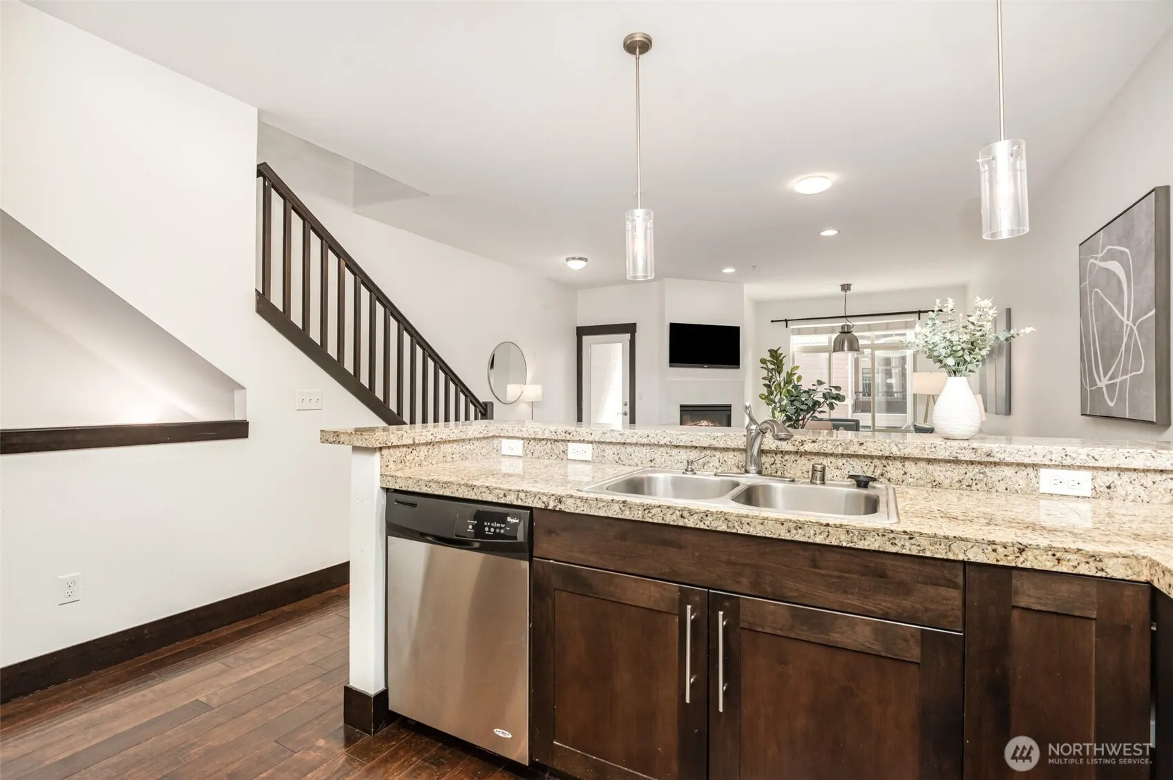 4000 NE 3rd Place #5, Renton, WA 98056