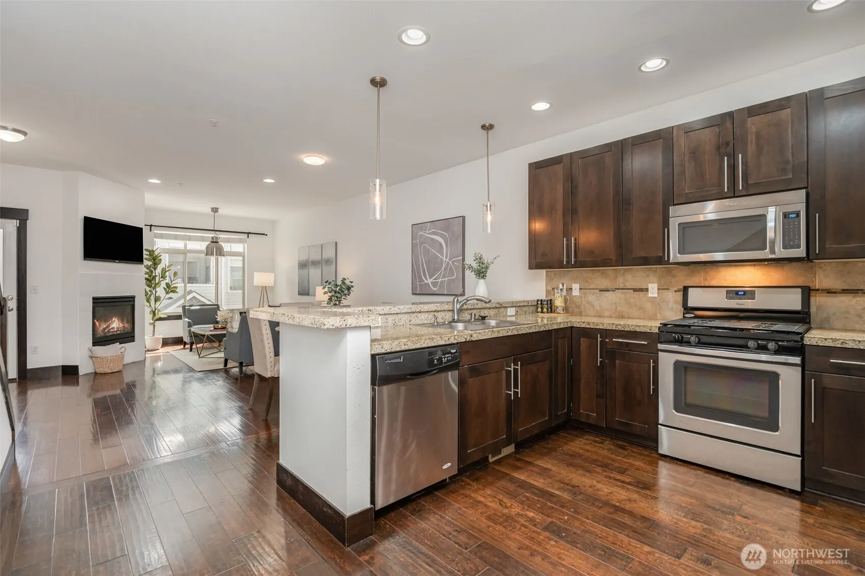 4000 NE 3rd Place #5, Renton, WA 98056