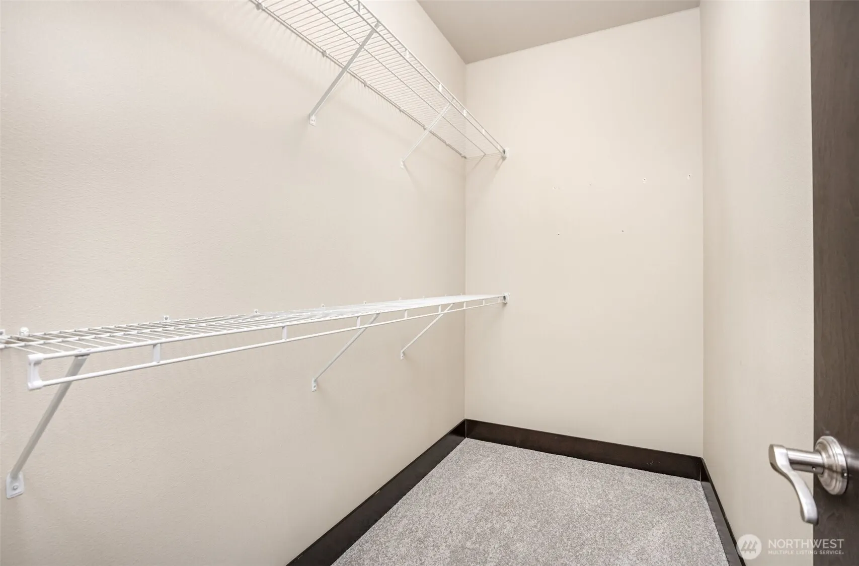 4000 NE 3rd Place #5, Renton, WA 98056