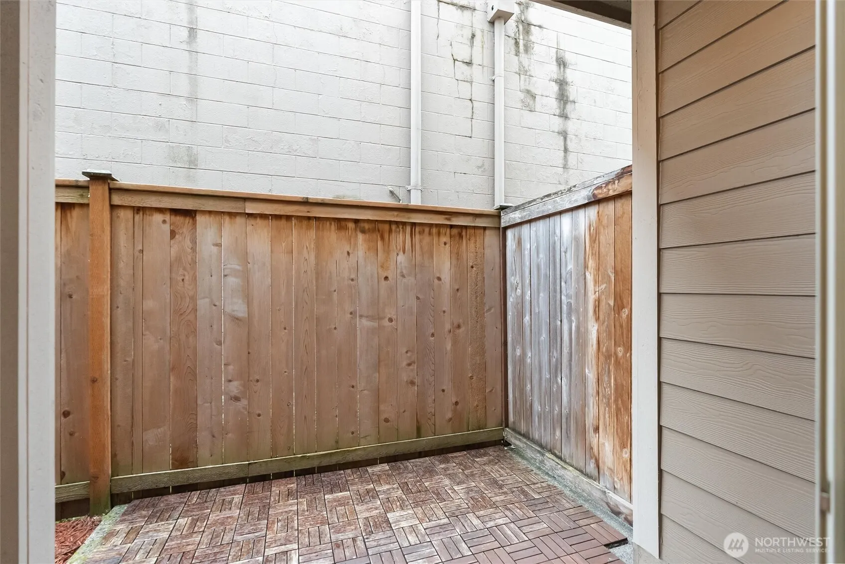 4000 NE 3rd Place , Renton, WA 98056