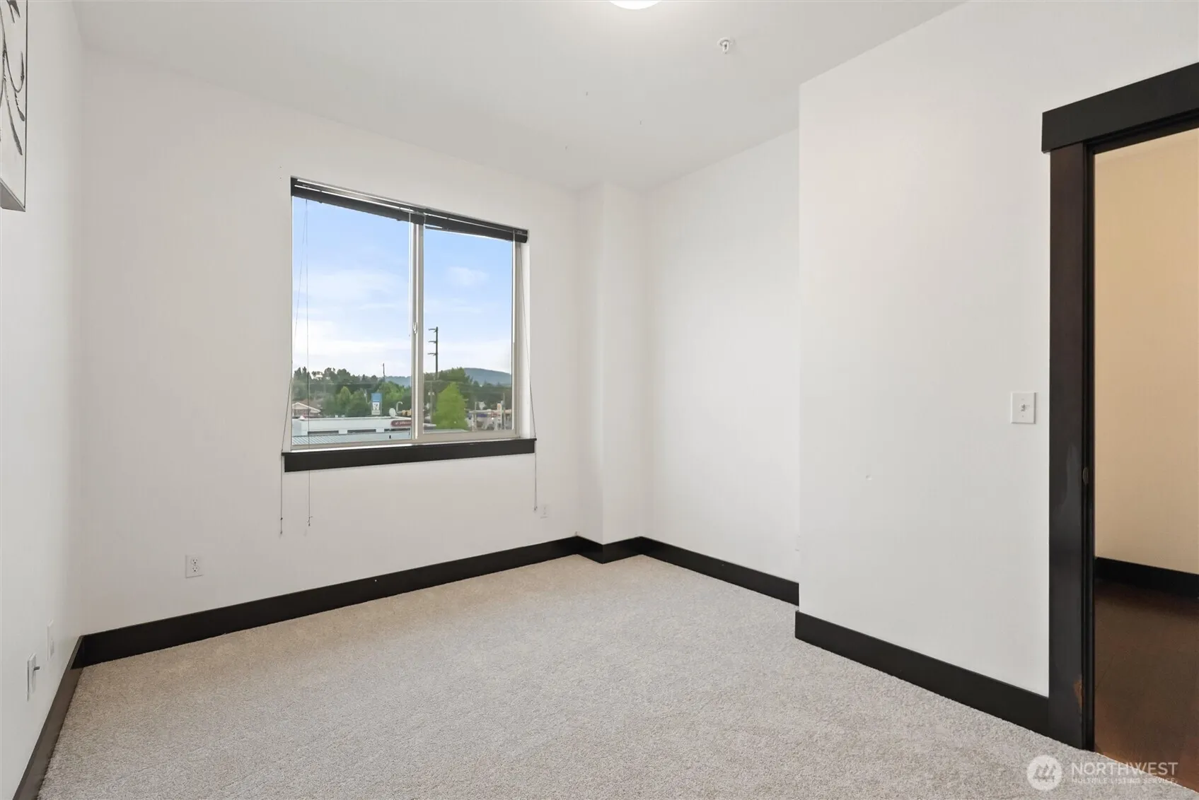 4000 NE 3rd Place , Renton, WA 98056