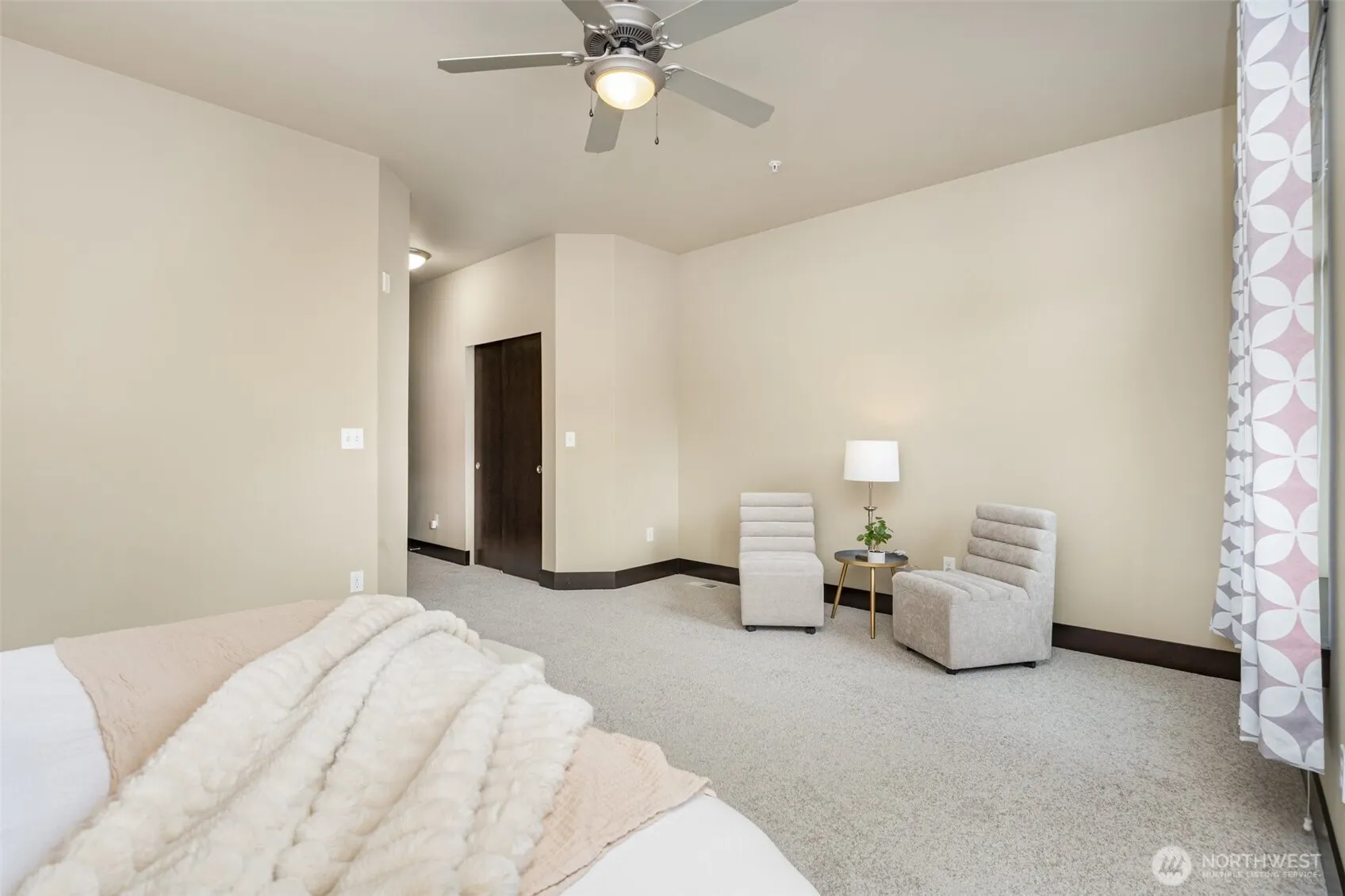4000 NE 3rd Place #5, Renton, WA 98056