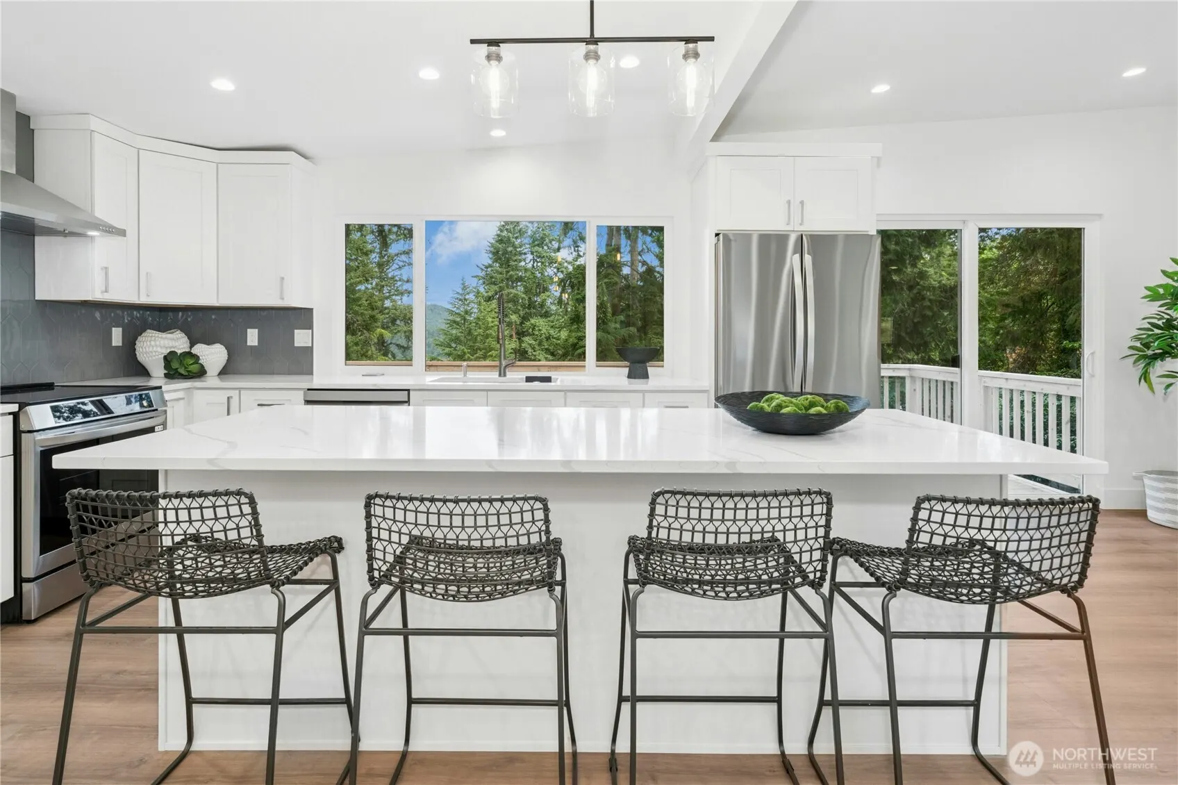 410 Mt. Jupiter Drive SW, Issaquah, WA 98027