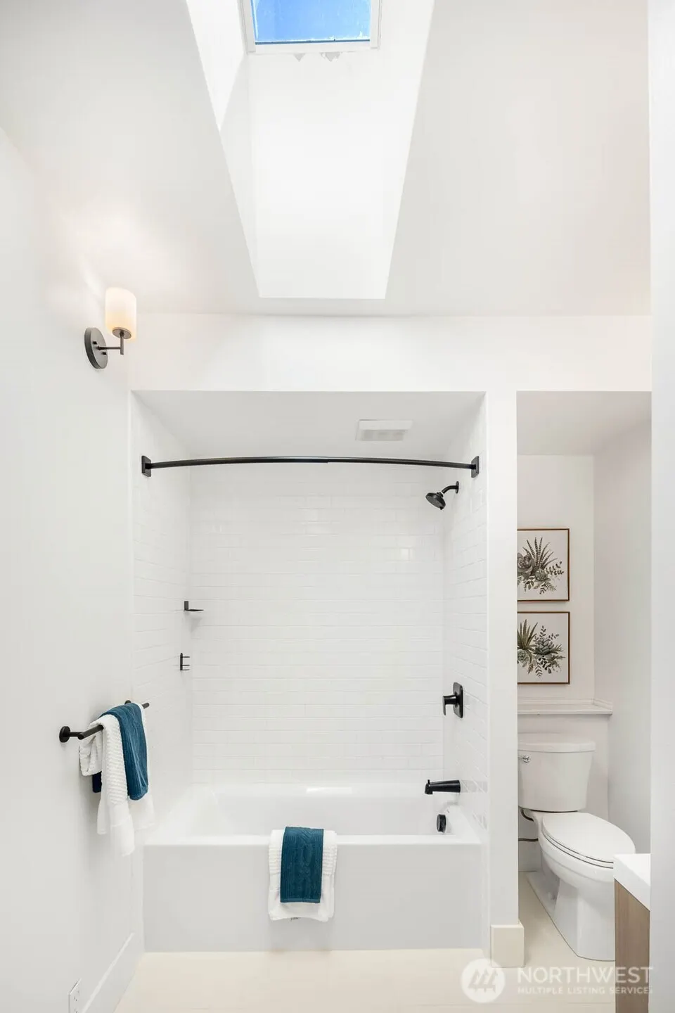 2423 3rd Avenue W, Seattle, WA 98119