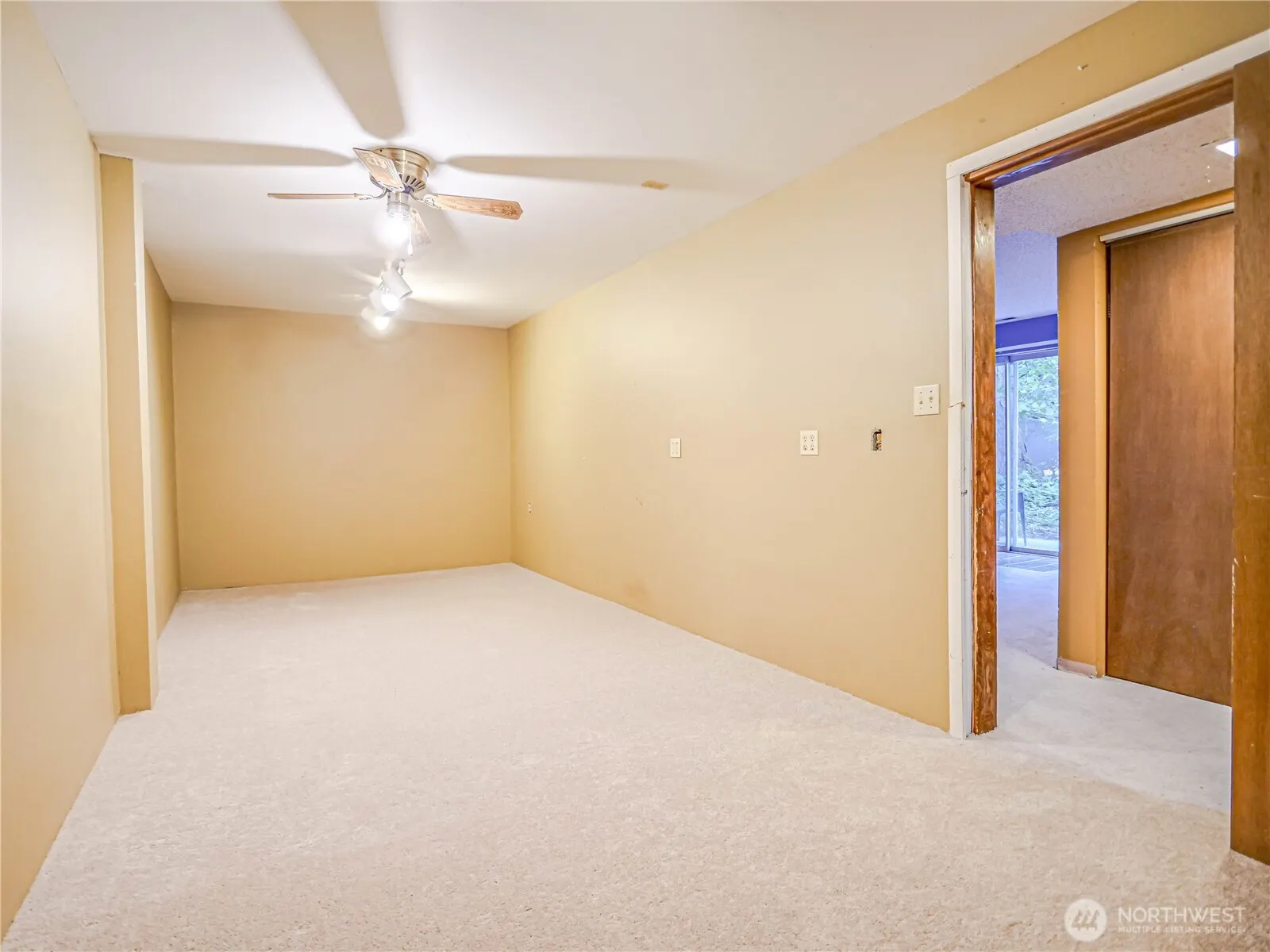 21225 NE 12th Street , Sammamish, WA 98074