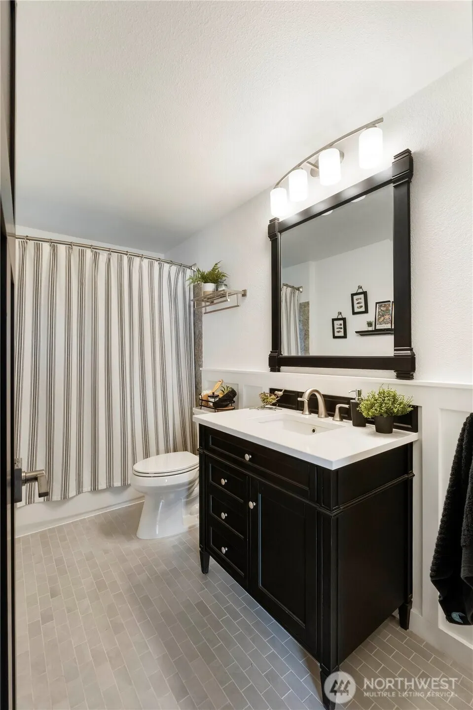 26925 Avon Court , Kent, WA 98032
