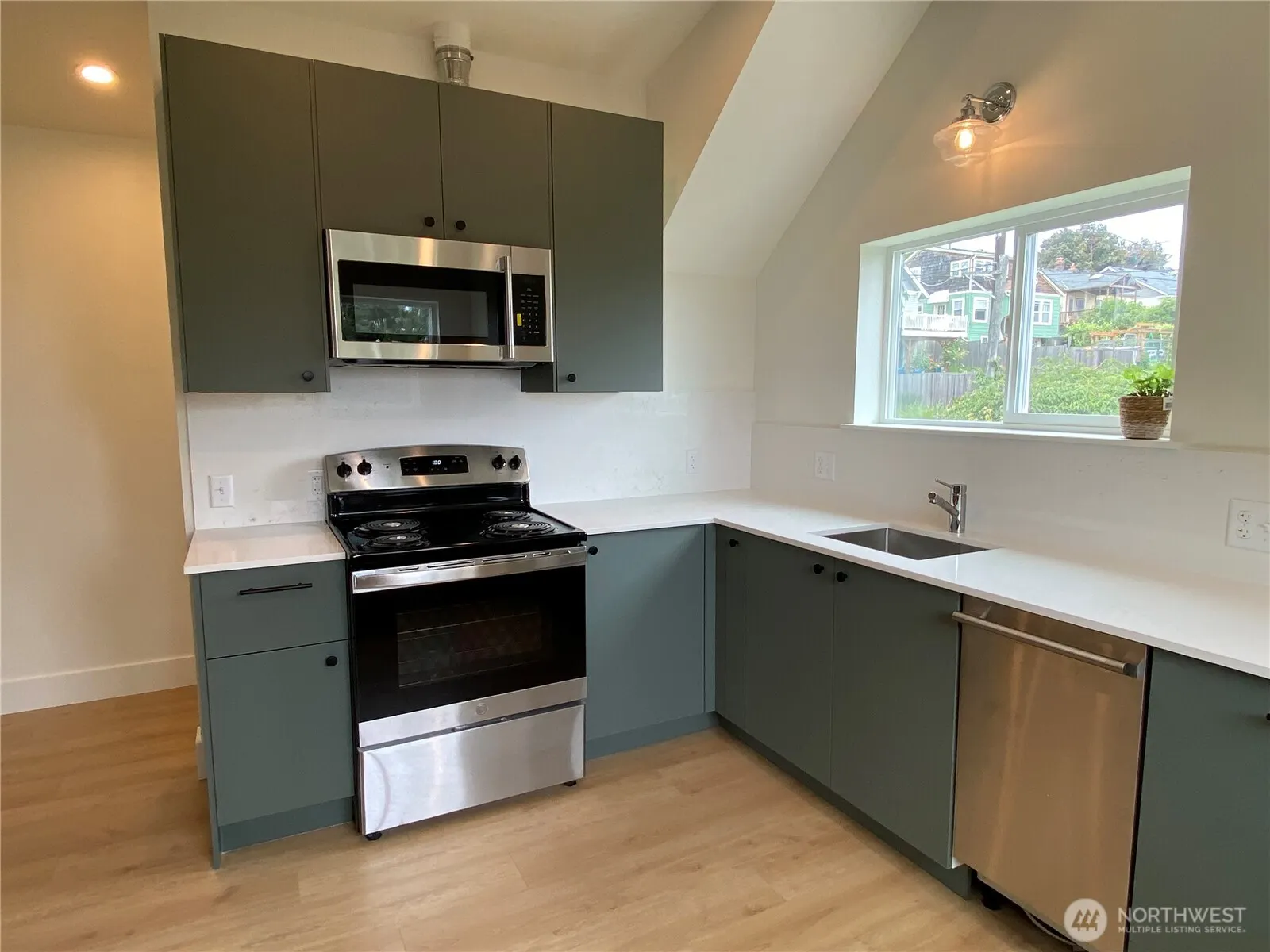 4001 34th Avenue SW #A, Seattle, WA 98126
