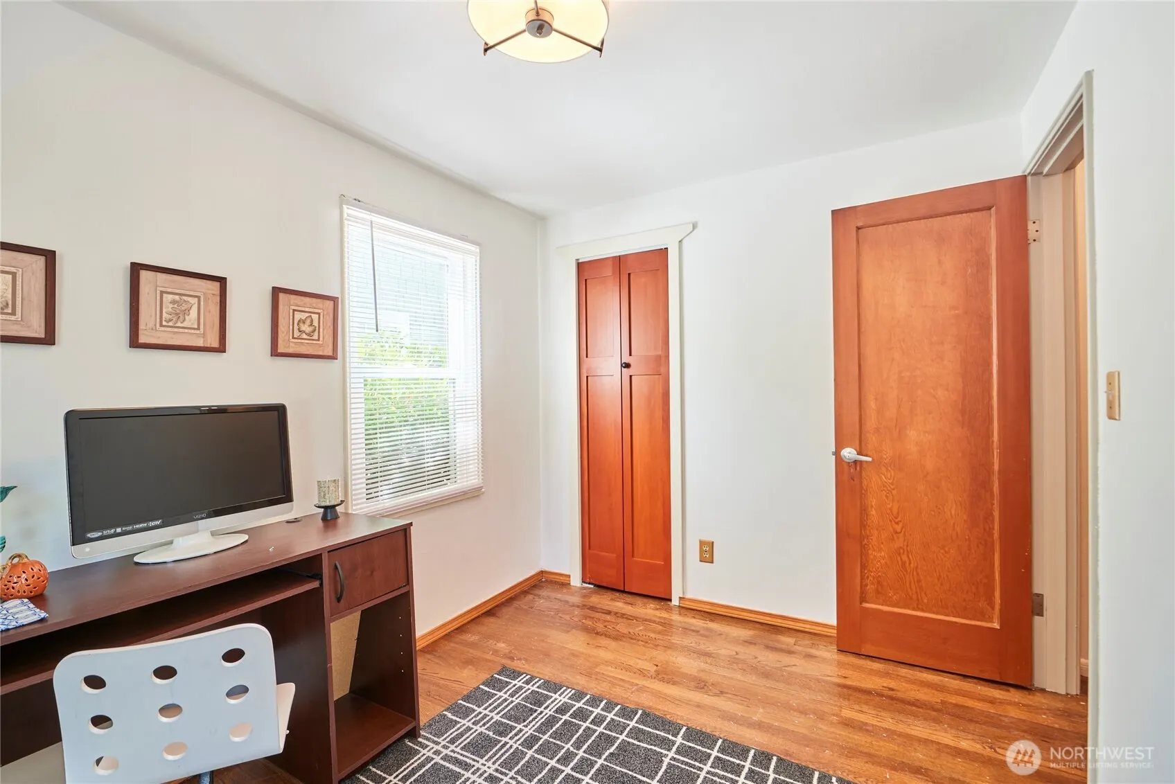 5806 56th Avenue NE, Seattle, WA 98105