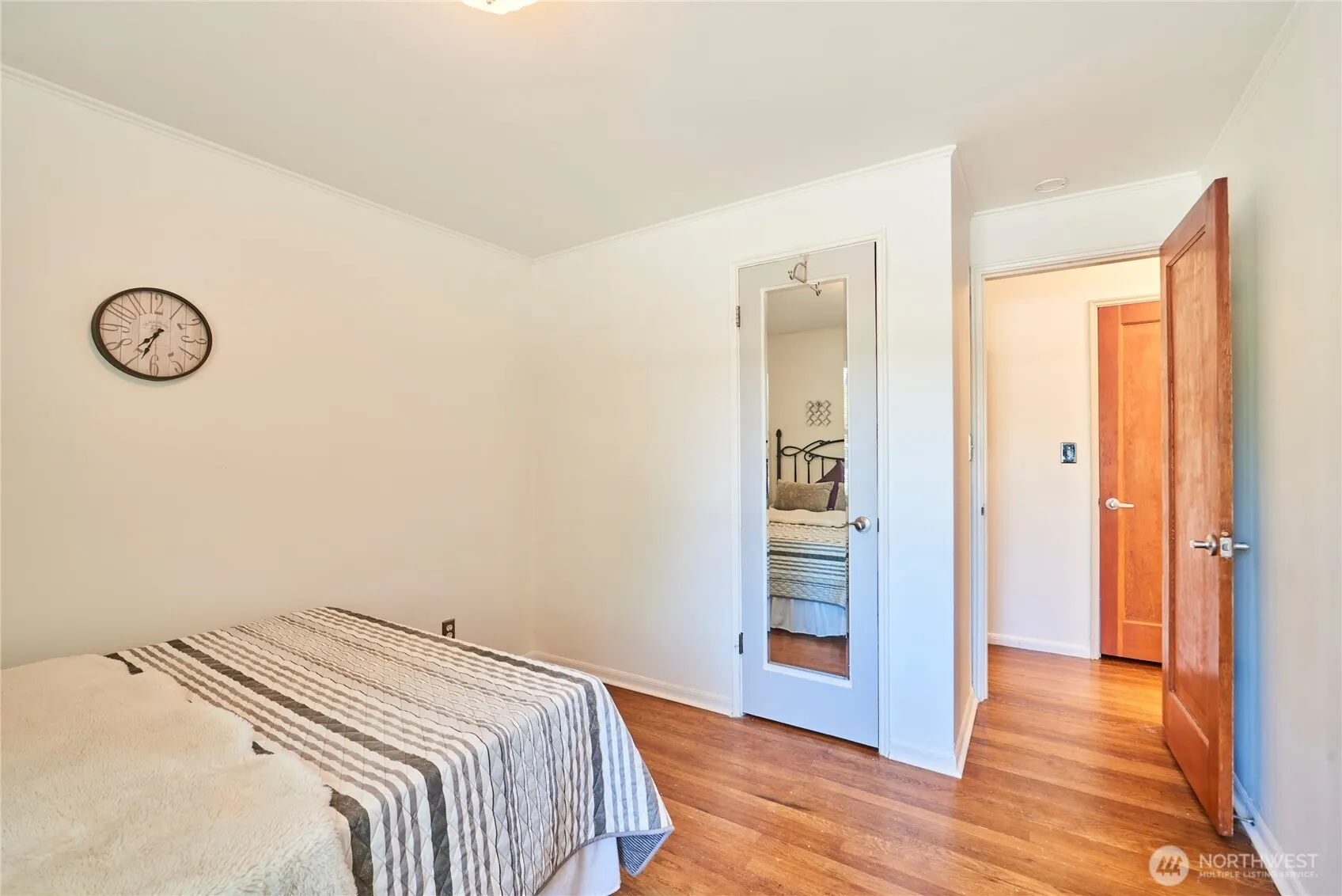 5806 56th Avenue NE, Seattle, WA 98105