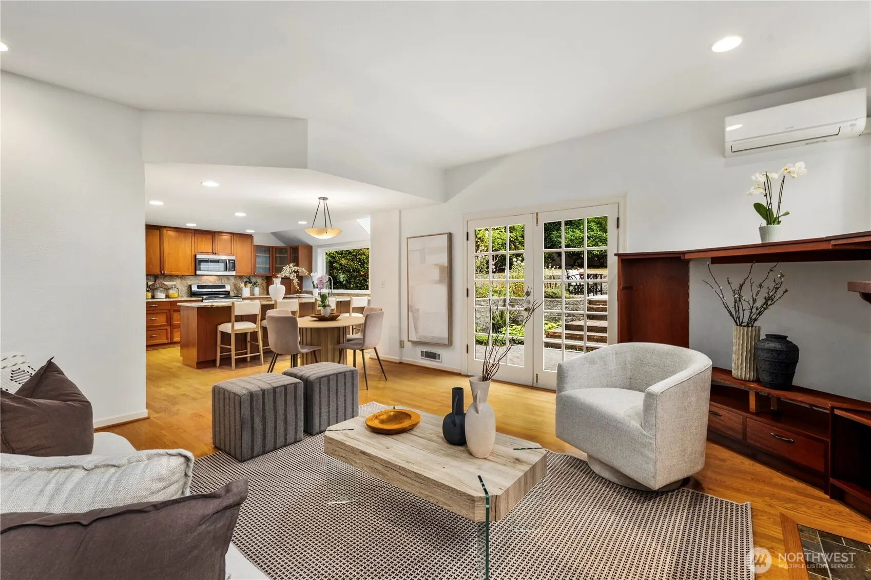 6022 Vassar Avenue NE, Seattle, WA 98115-7623