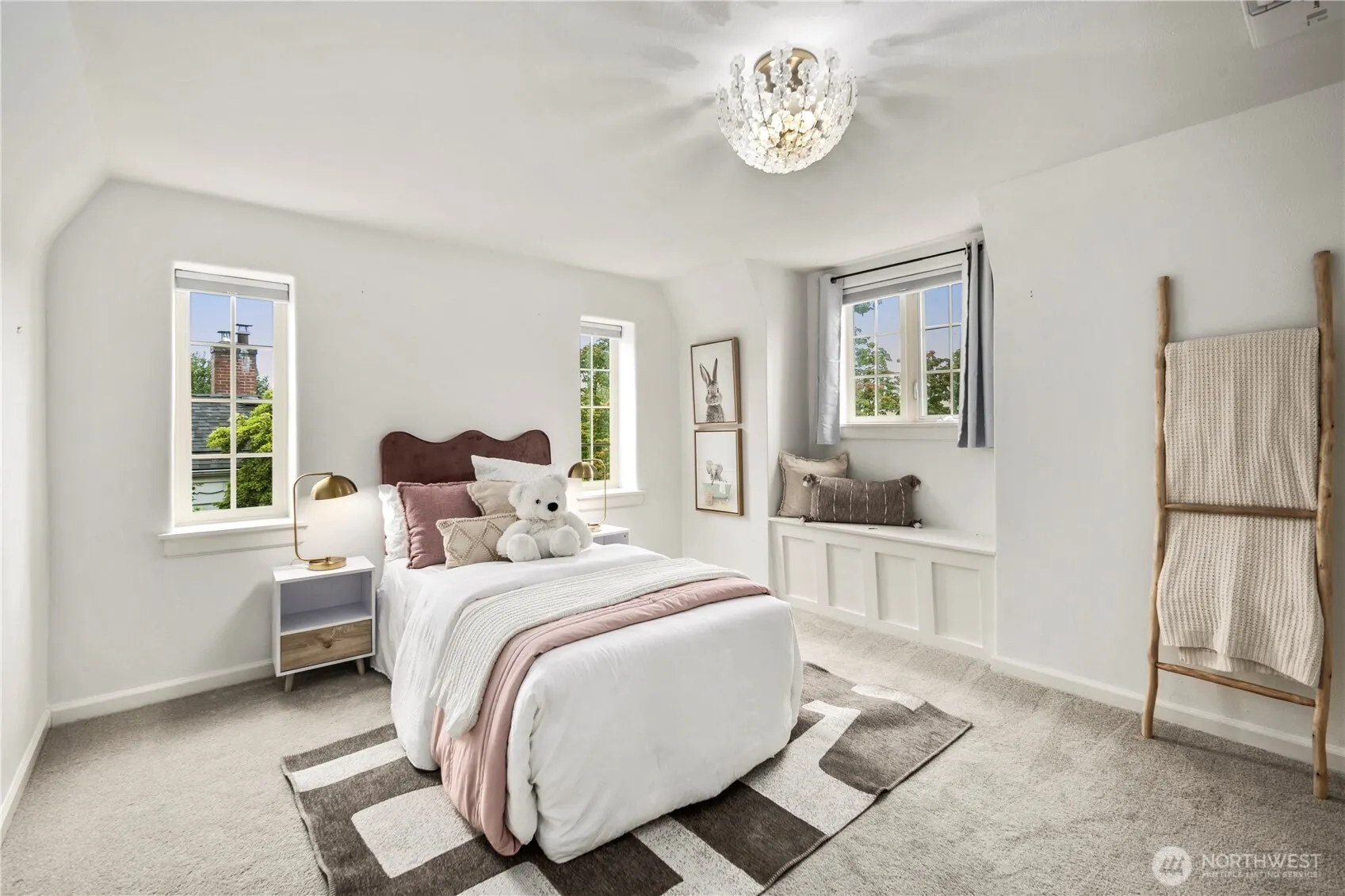 6022 Vassar Avenue NE, Seattle, WA 98115-7623