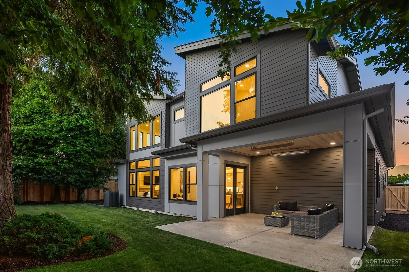 1053 160th Avenue SE, Bellevue, WA 98008