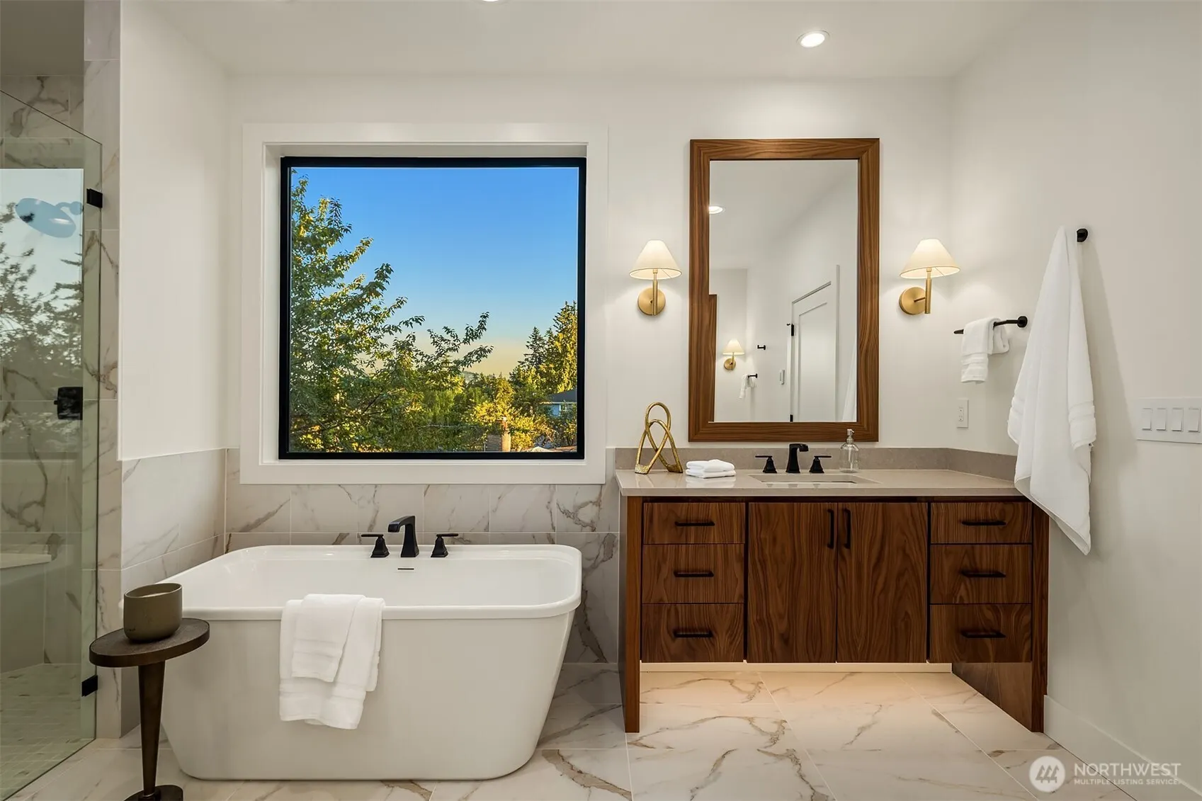 1053 160th Avenue SE, Bellevue, WA 98008
