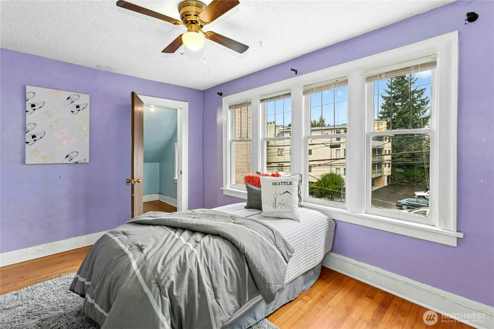 1009 NE 70th Street , Seattle, WA 98115