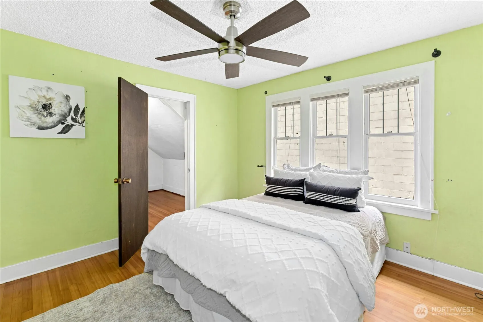 1009 NE 70th Street , Seattle, WA 98115