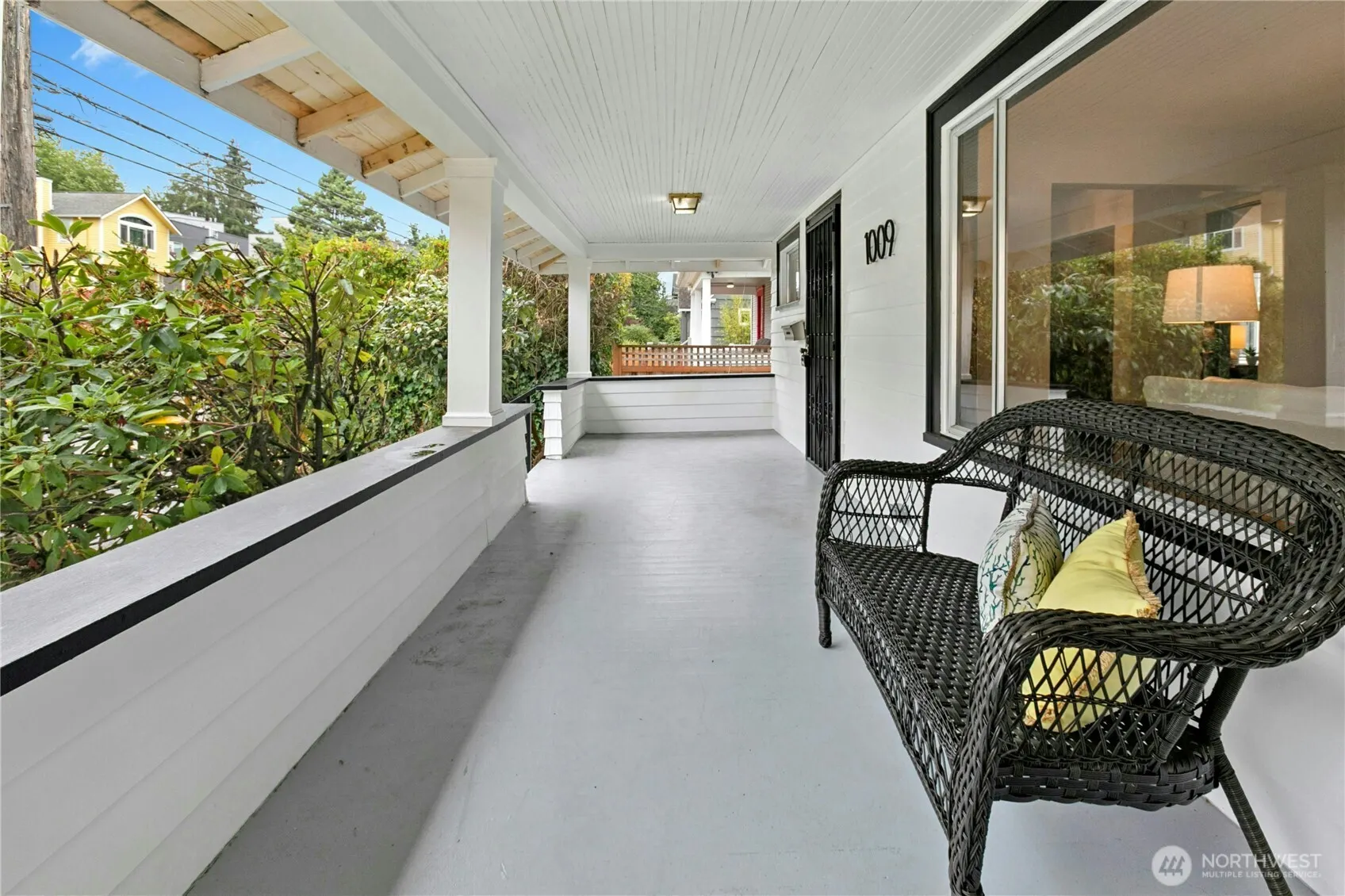 1009 NE 70th Street , Seattle, WA 98115