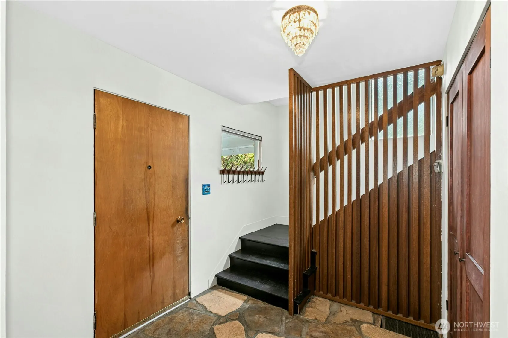 1009 NE 70th Street , Seattle, WA 98115