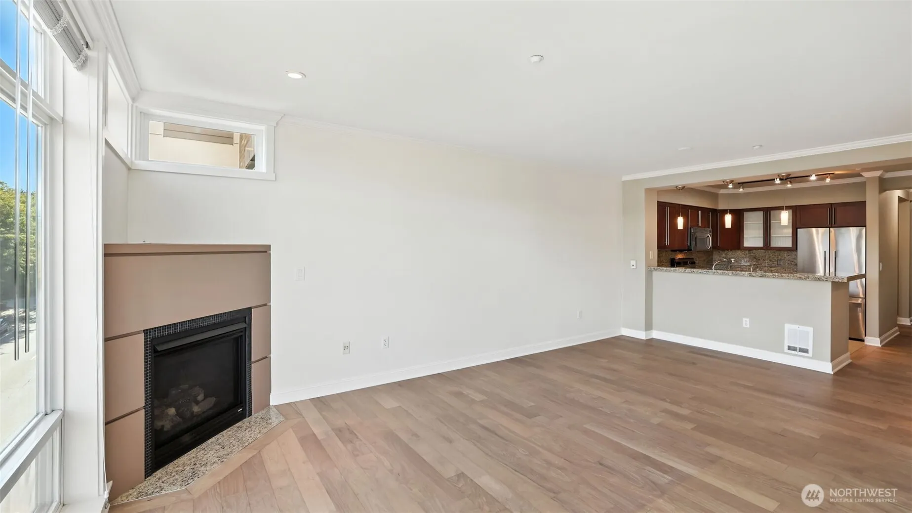 211 Kirkland Avenue #406, Kirkland, WA 98033