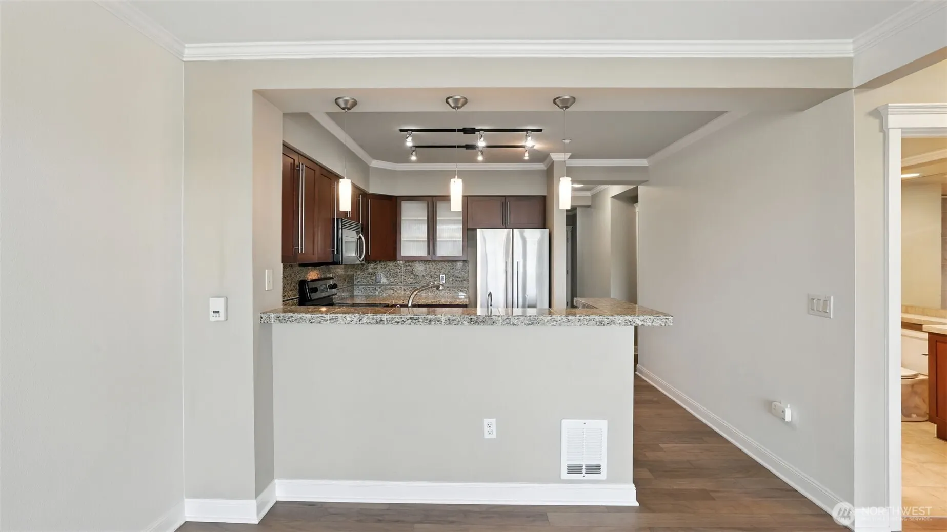 211 Kirkland Avenue #406, Kirkland, WA 98033