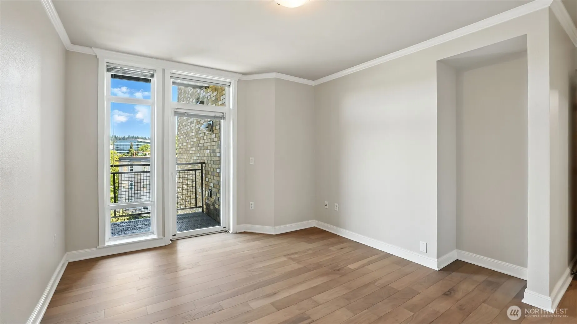 211 Kirkland Avenue #406, Kirkland, WA 98033