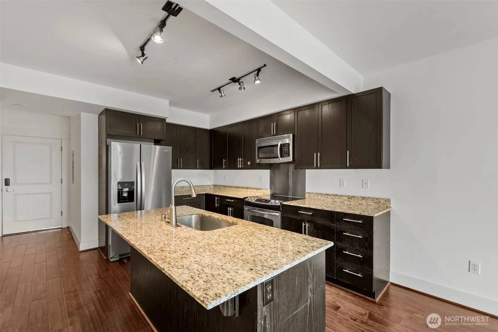 699 John St #517, Seattle, WA 98109