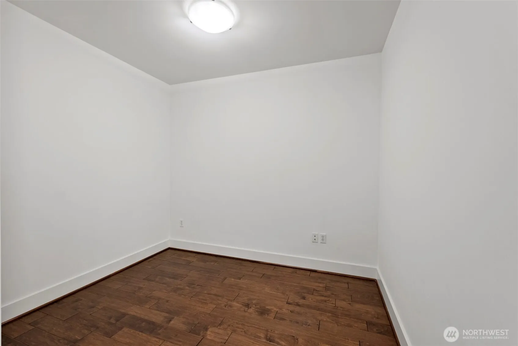 699 John St #517, Seattle, WA 98109