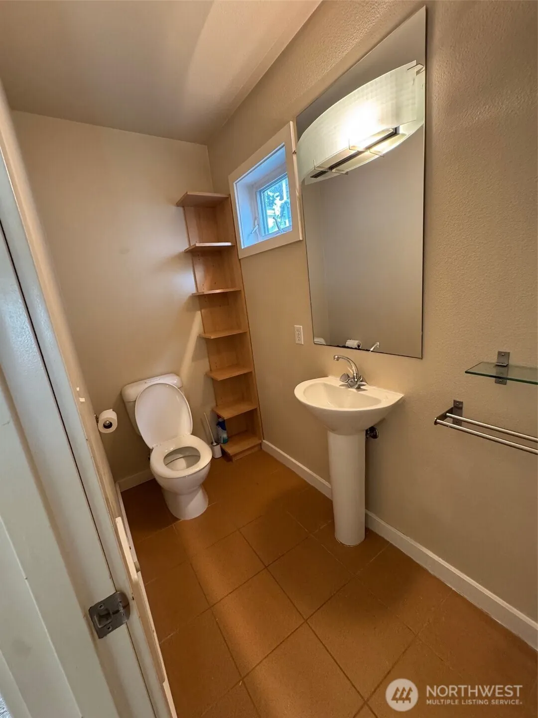 122 19th Avenue E #A, Seattle, WA 98112